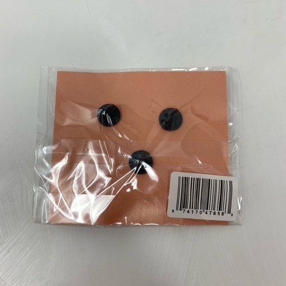 Sally Hansen Pride 2020 Limited Enamel Pin Set - Picture 4 of 4